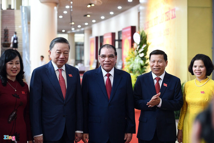 bau 12 bi thu tinh uy khoa moi anh 3