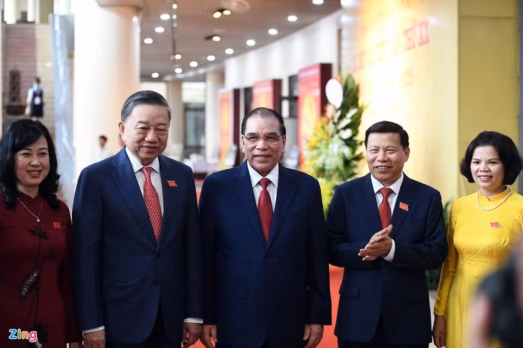 bau 12 bi thu tinh uy khoa moi anh 3