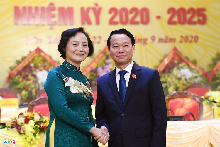 bau 12 bi thu tinh uy khoa moi anh 2