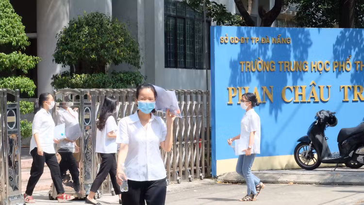 “Niềm tin cho ta sức mạnh” vào đề Ngữ văn, thí sinh phấn khởi sau môn đầu - 3