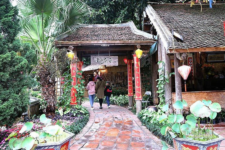 Hơn 50 thầy đồ hội tụ, Tết xưa được tái hiện ở Văn Miếu