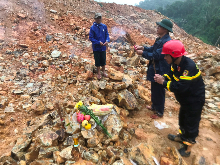 Xác định 2 điểm chôn vùi 17 công nhân thủy điện Rào Trăng 3 - 9