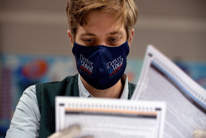 Mỹ sắp có cuộc bầu cử nhiều người bỏ phiếu nhất trong một thế kỉ - ảnh 7