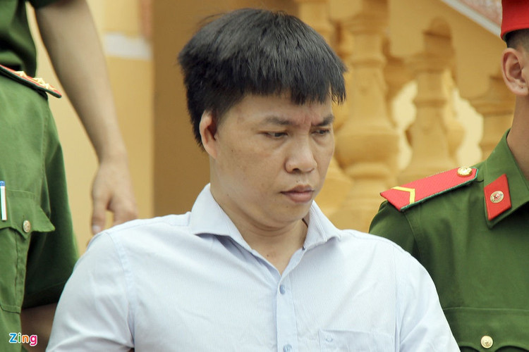 Phu huynh vu be boi thi THPT: 'Con toi bi ai do tu nang diem' hinh anh 1 tuan_zing.JPG