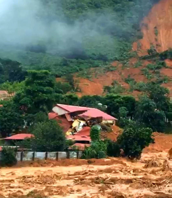 Hiện trường vụ sạt lở. Ảnh Tuoitre.vn