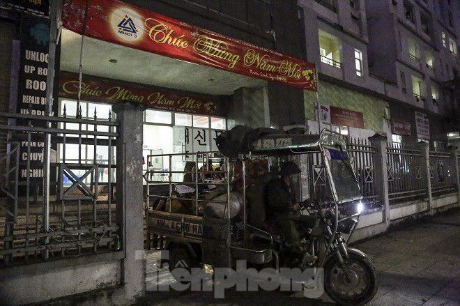 Lấy 3 tòa nhà làm khu cách ly, sinh viên ở Mỹ Đình di dời trong đêm - ảnh 4