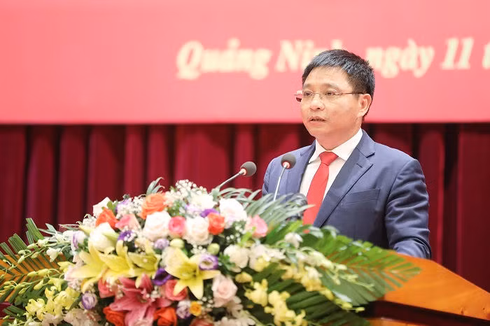 Giới thiệu ông Nguyễn Văn Thắng để bầu giữ chức Bí thư Tỉnh ủy Điện Biên - 1