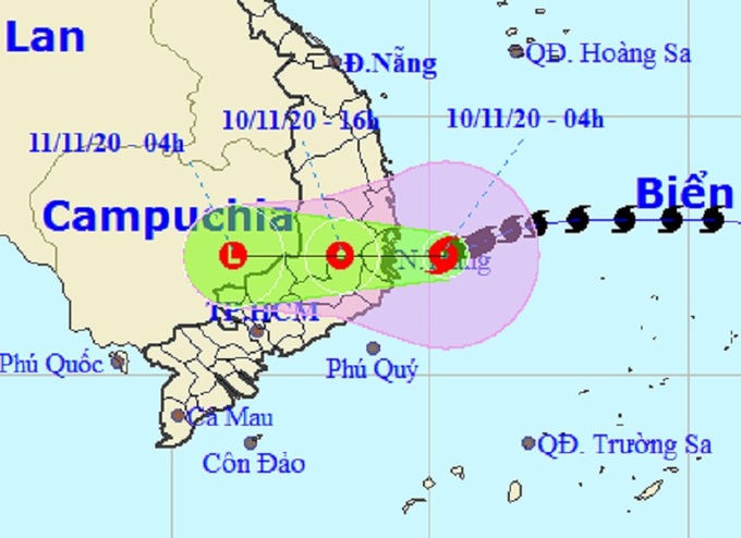 Đường đi của bão Etau theo bản tin của Trung tâm Dự báo Khí tượng thủy văn quốc gia lúc 5h sáng nay. Ảnh: NCHMF.