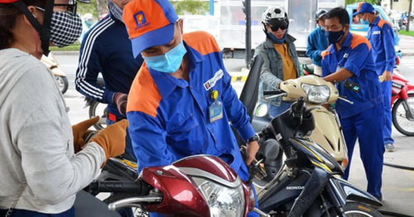 Giá xăng tiếp tục tăng gần 400 đồng/lít - Ảnh 1.