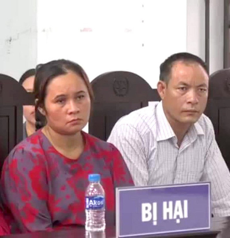 Vợ chồng “bị hại” trong phiên sơ thẩm