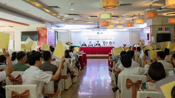 Cổ đông biểu quyết các nội dung Đại hội với tỷ lệ nhất trí cao.