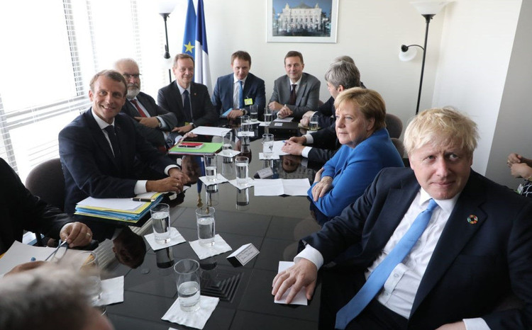 cong ham anh phap duc trung quoc bien dong anh 1