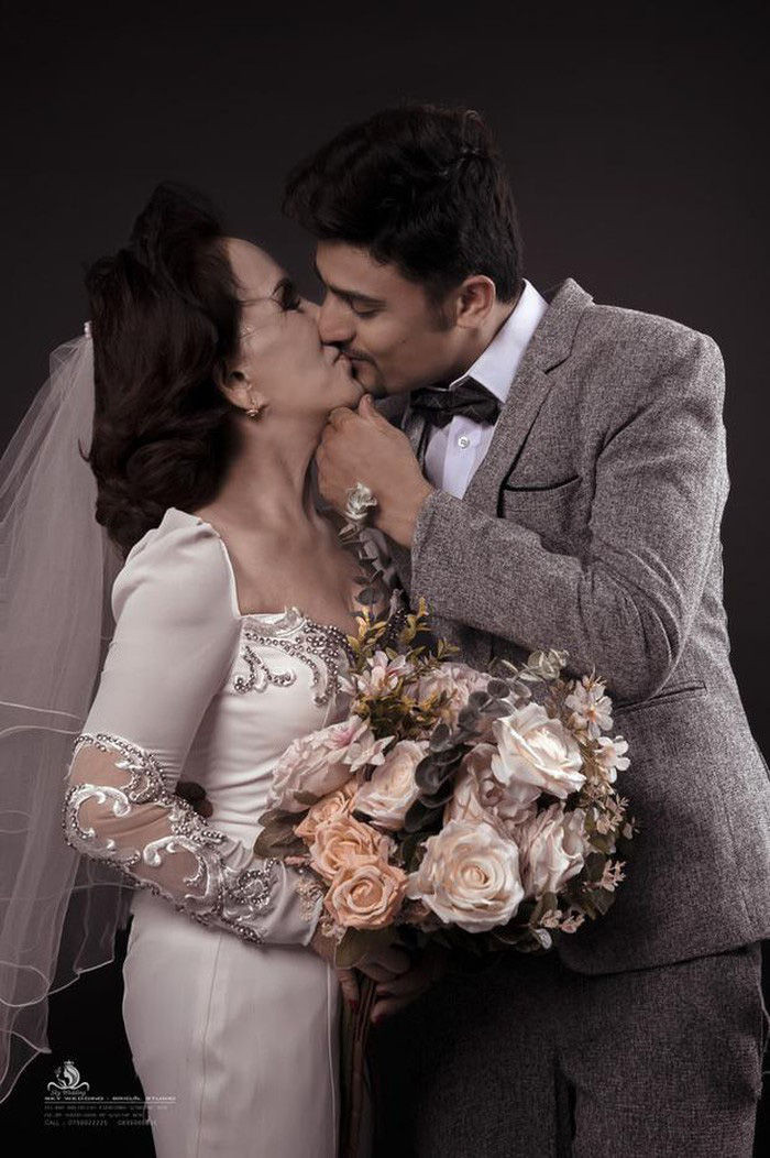 Bộ ảnh cưới 'cực chất' của cô dâu 65 tuổi với chồng ngoại quốc 24 tuổi - Ảnh 4.