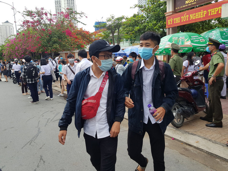 Bày tỏ về trân trọng cuộc sống, thí sinh khen đề Văn hay - 6