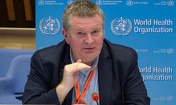 Tiến sĩ Mike Ryan trong cuộc họp báo tại Geneva, Thụy Sĩ hôm 11/5. Ảnh: AFP.