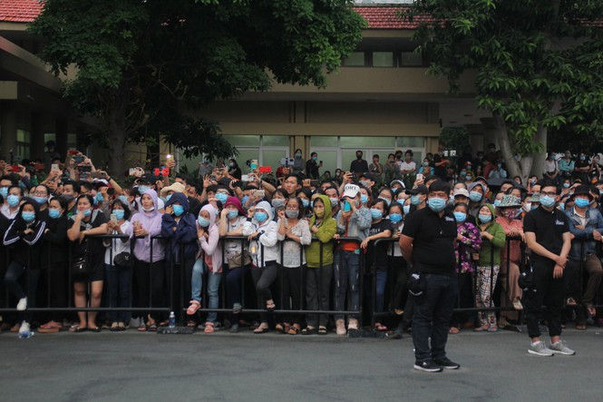 Tiễn biệt Chí Tài, người dân nhớ mãi về hình ảnh người nghệ sỹ hiền hậu, thân tình - ảnh 4