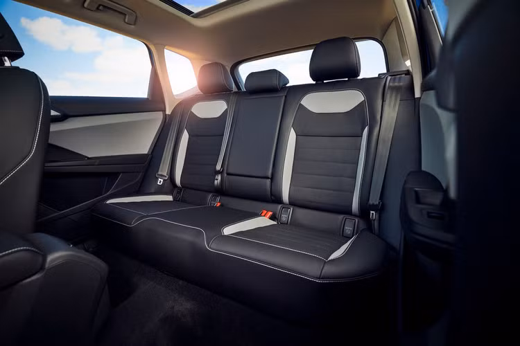 SUV do thi Volkswagen Taos duoc ra mat anh 10