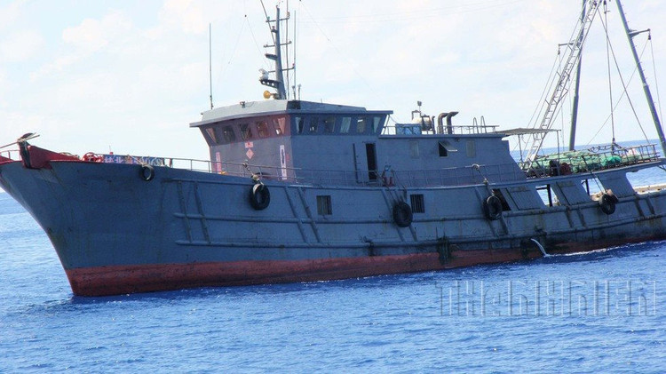 Tàu cá vỏ sắt Quế Bắc Ngư 50068 của tỉnh Quảng Tây sơn màu xám giống màu sơn của các tàu hải quân Trung Quốc, chụp tháng 4.2019 trên vùng biển miền Trung. Ảnh: Mai Thanh Hải Tàu cá vỏ sắt Quế Bắc Ngư 91099 sơn màu xanh, buồng lái trắng đang bị lực lượng chấp phát Việt Nam xua đuổi khỏi vùng đặc quyền kinh tế Việt Nam, tháng 4.2019. Ảnh: Mai Thanh Hải