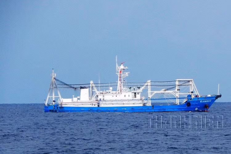 Tàu cá dân binh Quỳnh Tam Sa Ngư 00232 xâm phạm thềm lục địa Việt Nam, 10.2019. Ảnh: Mai Thanh Hải