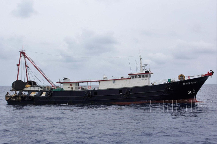 Tàu cá Quế Khâm Ngư 12665 xâm phạm vùng đặc quyền kinh tế Việt Nam, tháng 5.2019. Ảnh: Mai Thanh Hải Tàu cá Trung Quốc hạ thủy đầu 2016 và tháng 4.2016 xuất hiện ngoài Trường Sa. Ảnh: Mai Thanh Hải (còn tiếp)