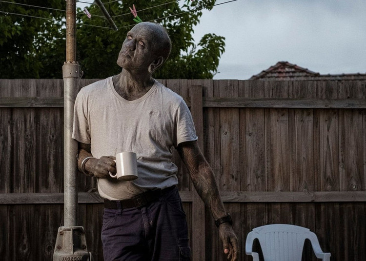 nguoi dan ong nhieu hinh xam nhat the gioi anh 1