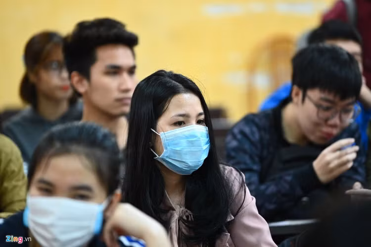 Hang nghin sinh vien tro lai truong sau ky nghi gan 2 thang hinh anh 8 7_zing.jpg