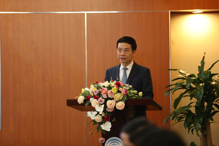 Viet Nam ra mat app truy vet, bao ve cong dong truoc Covid-19 hinh anh 3 Bluezone_3.jpg