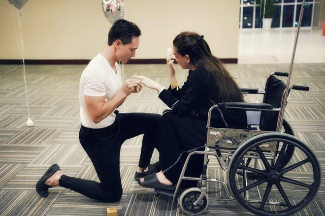 Kim Ly cau hon Ha Ho anh 1