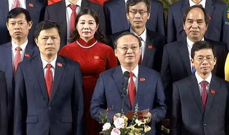 Bí thư Tỉnh ủy Hưng Yên khóa XIX thay mặt Ban Thường vụ Tỉnh ủy cảm ơn sự tin tưởng của Đại hội. Ảnh VOV