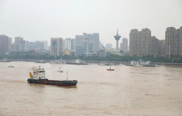 Lạnh nhìn đập Tam Hiệp: Trái bom nổ chậm - ảnh 1