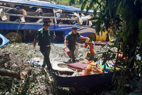 Tai nạn xe khách 5 người chết, phụ xe dương tính với ma túy