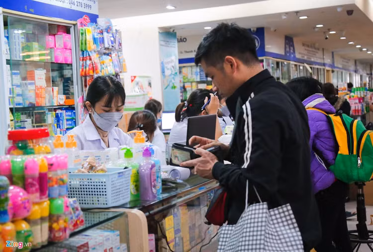 'Quay khong ban khau trang, nuoc rua tay. Xin dung hoi' hinh anh 10 10_zing.jpg