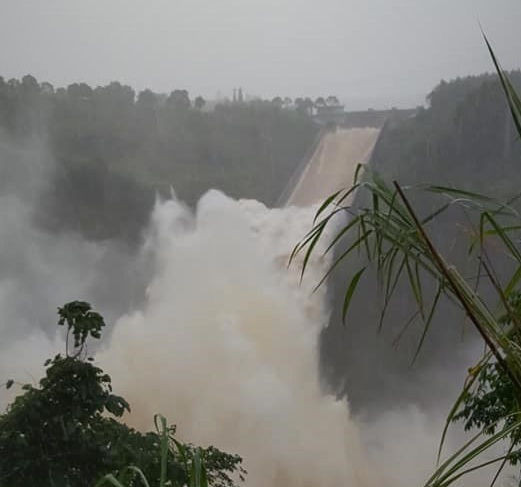 Thủy điện xả lũ, nước sông đang lên, nguy cơ lụt chồng lụt - 2