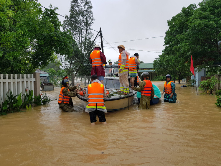 Thủy điện xả lũ, nước sông đang lên, nguy cơ lụt chồng lụt - 3