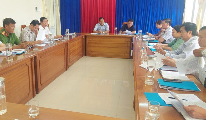 Chu tich xa bi dinh chi vi de nguoi ve tu Han Quoc tron cach ly hinh anh 1 hop.jpg