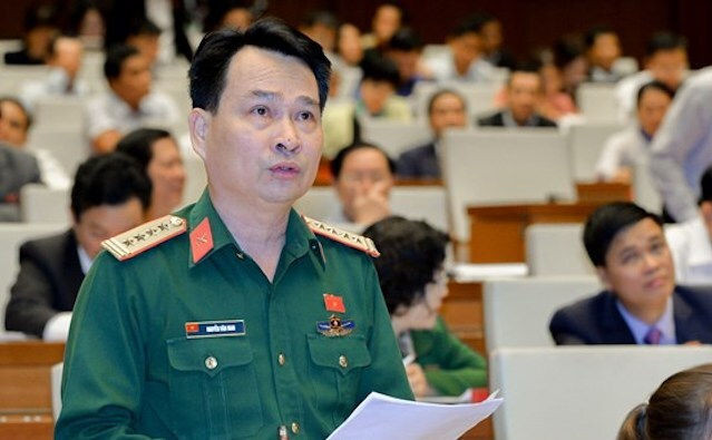 Thiếu tướng Nguyễn Văn Man phát biểu tại nghị trường Quốc hội. Ảnh: Trung tâm báo chí Quốc hội