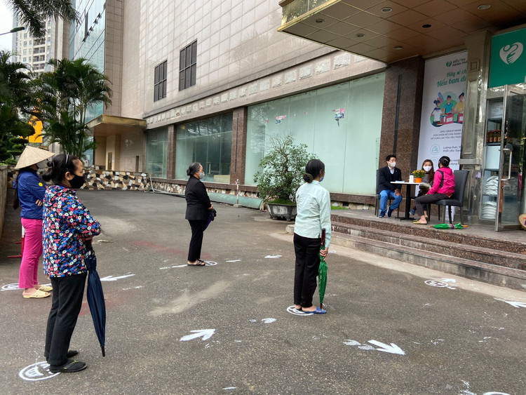 Sau ATM gạo, Hà Nội có thêm siêu thị 0 đồng để giúp đỡ hoàn cảnh khó khăn - 8