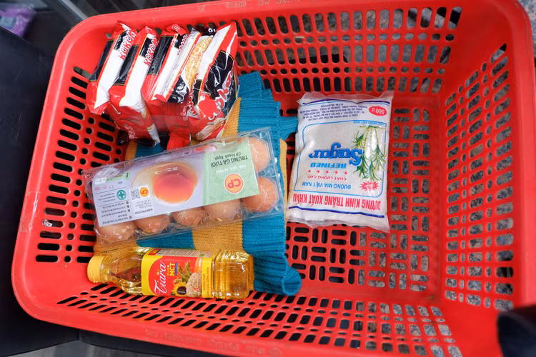 Sau ATM gạo, Hà Nội có thêm siêu thị 0 đồng để giúp đỡ hoàn cảnh khó khăn - 14