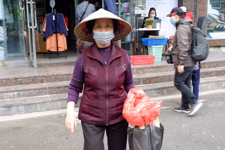 Sau ATM gạo, Hà Nội có thêm siêu thị 0 đồng để giúp đỡ hoàn cảnh khó khăn - 13