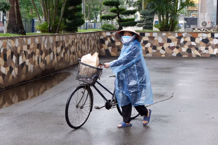 Sau ATM gạo, Hà Nội có thêm siêu thị 0 đồng để giúp đỡ hoàn cảnh khó khăn - 1