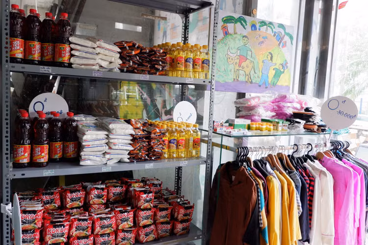 Sau ATM gạo, Hà Nội có thêm siêu thị 0 đồng để giúp đỡ hoàn cảnh khó khăn - 3