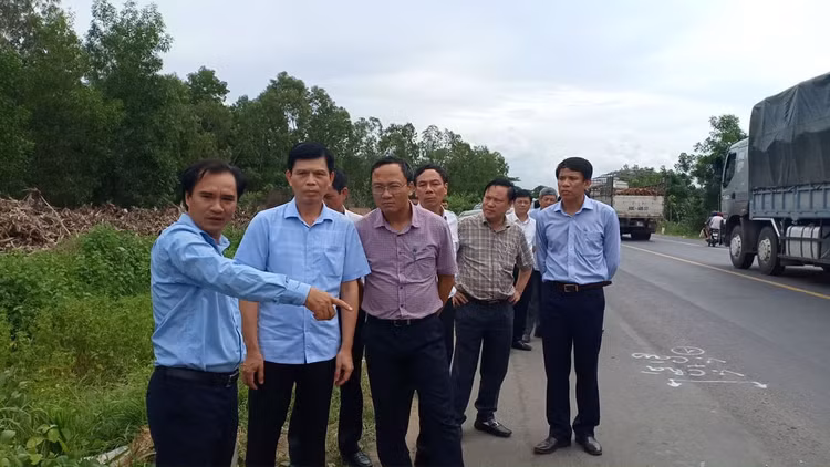 Vụ tai nạn 8 người chết xảy ra tại chính “điểm đen” giao thông - 1