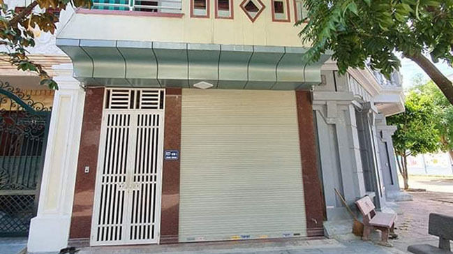 Căn nhà nơi 4 nghi can bị bắt khi đang đánh bạc. Ảnh:Lam Sơn.