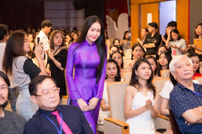 Nhan sắc xinh đẹp của 30 thí sinh phía Nam vào bán kết Hoa hậu Việt Nam 2020 - ảnh 3