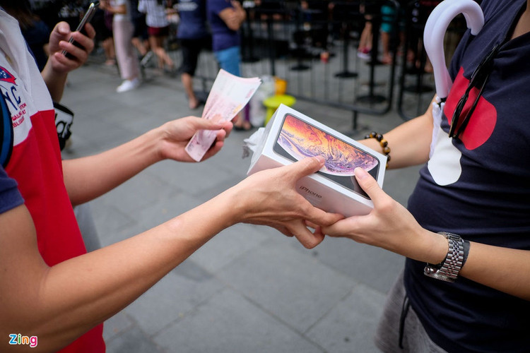 iphone xach tay sap bi xoa so anh 1