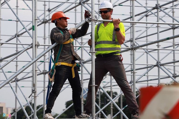 Thao do khan dai F1 Ha Noi vi tam hoan dua xe hinh anh 3 23_zing.jpg