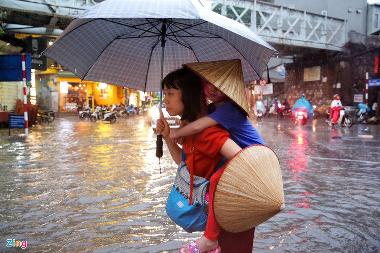 mua lon o Ha Noi gay ngap anh 7