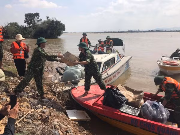 Bộ LĐTB&XH trình Thủ tướng cấp bổ sung 6.500 tấn gạo cứu trợ Nhân dân 4 tỉnh miền Trung ảnh 1