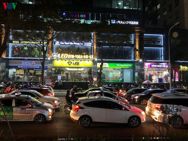 dong xe co cuon cuon doi mua ret ngay can tet canh ty 2020 hinh 12