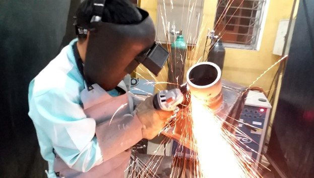 Kinh nghiệm làm việc lâu năm, chuyên nghiệp đã tạo nên lợi thế giành chiến thắng cho Eurowindow.